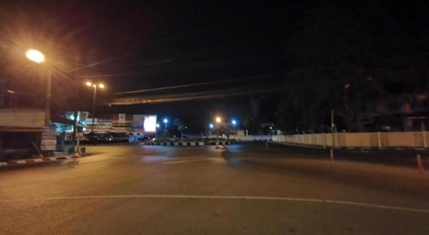 Supak Hotel Kalasin Buitenkant foto