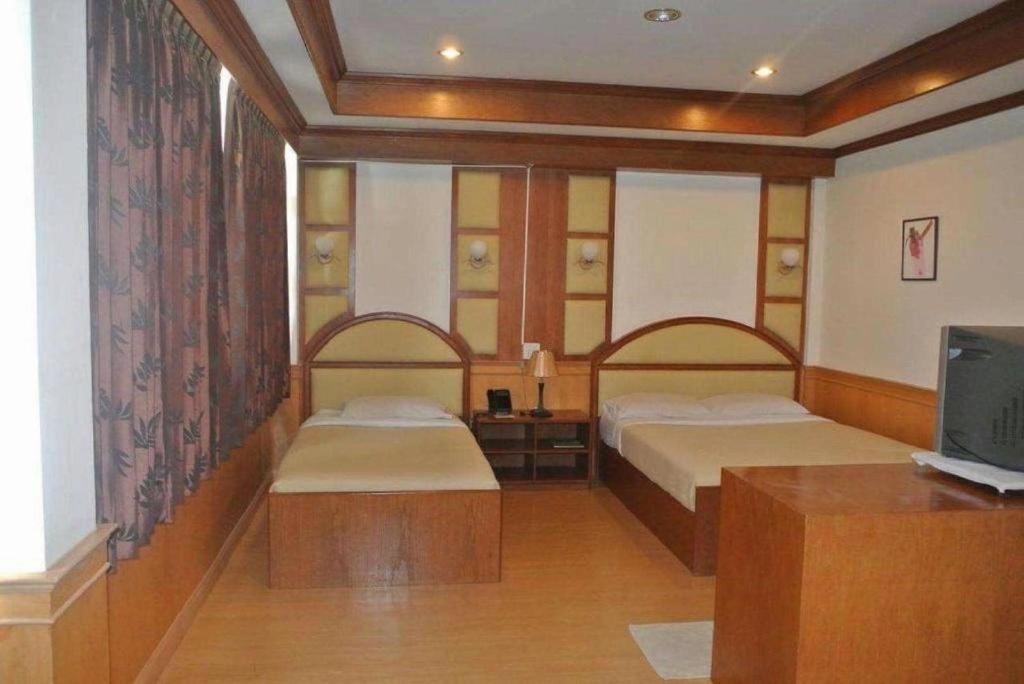 Supak Hotel Kalasin Buitenkant foto