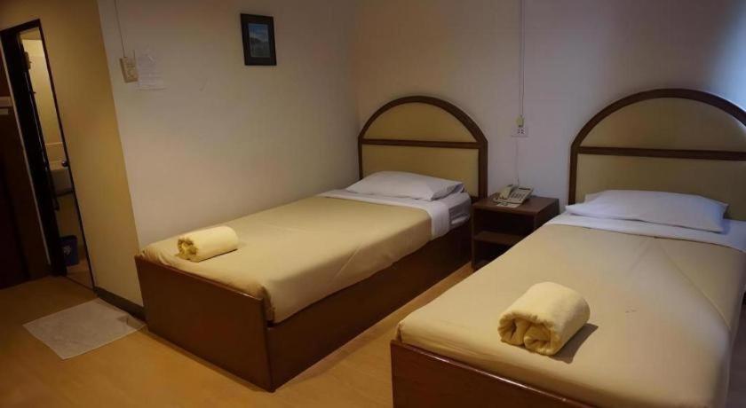 Supak Hotel Kalasin Buitenkant foto