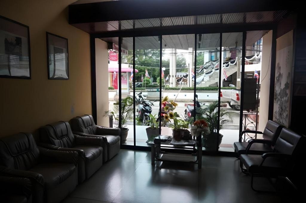 Supak Hotel Kalasin Buitenkant foto
